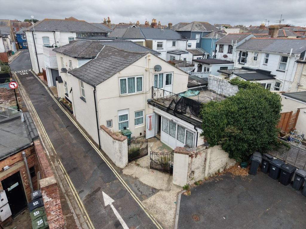 Lot: 102 - THREE-BEDROOM HOUSE FOR IMPROVEMENT - Front Elevation from Above